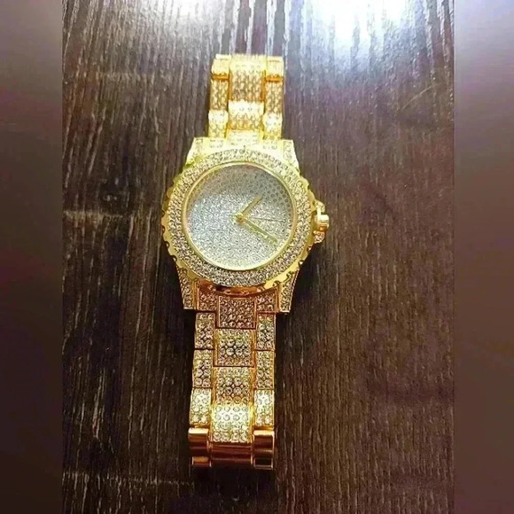 Gold toned rhinestone watch for men - Picture 4 of 6